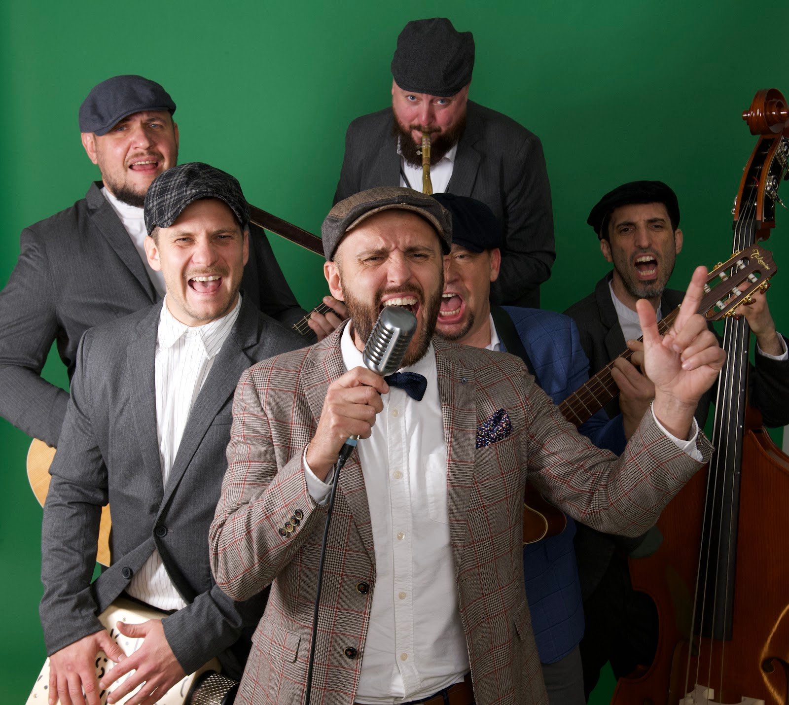 Peaky Voices Musiker unterhalten Gaeste auf einer eleganten Abendveranstaltung