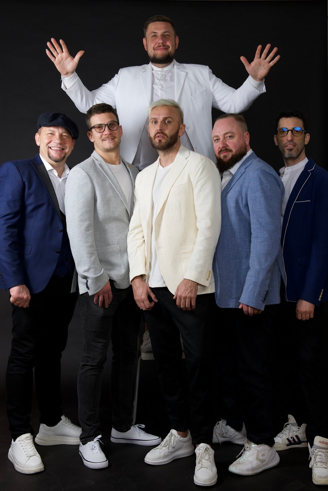 Peaky Voices Band-Gruppenfoto im eleganten Vintage-Stil